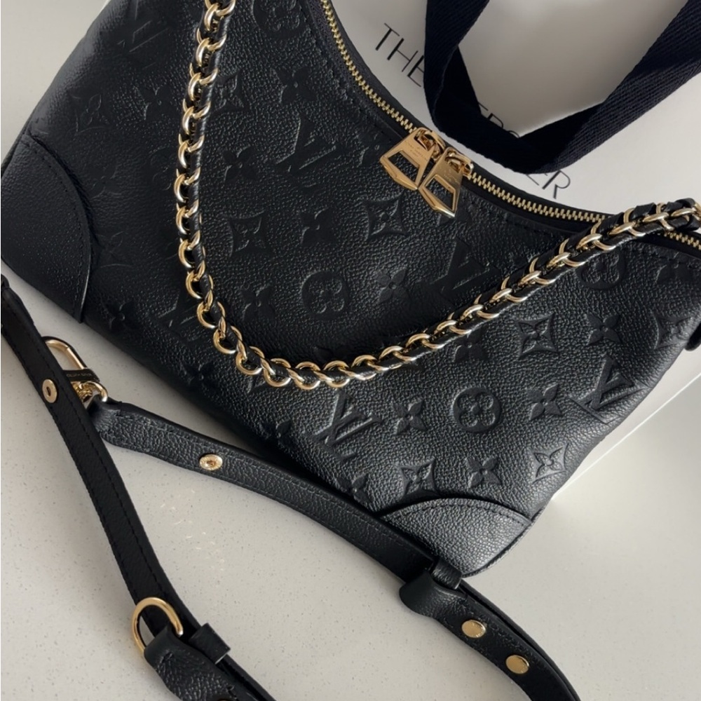 Louis Vuitton Black Shoulder Bag with Gold Hardware
BRAND NEW‼️‼️‼️‼️‼️